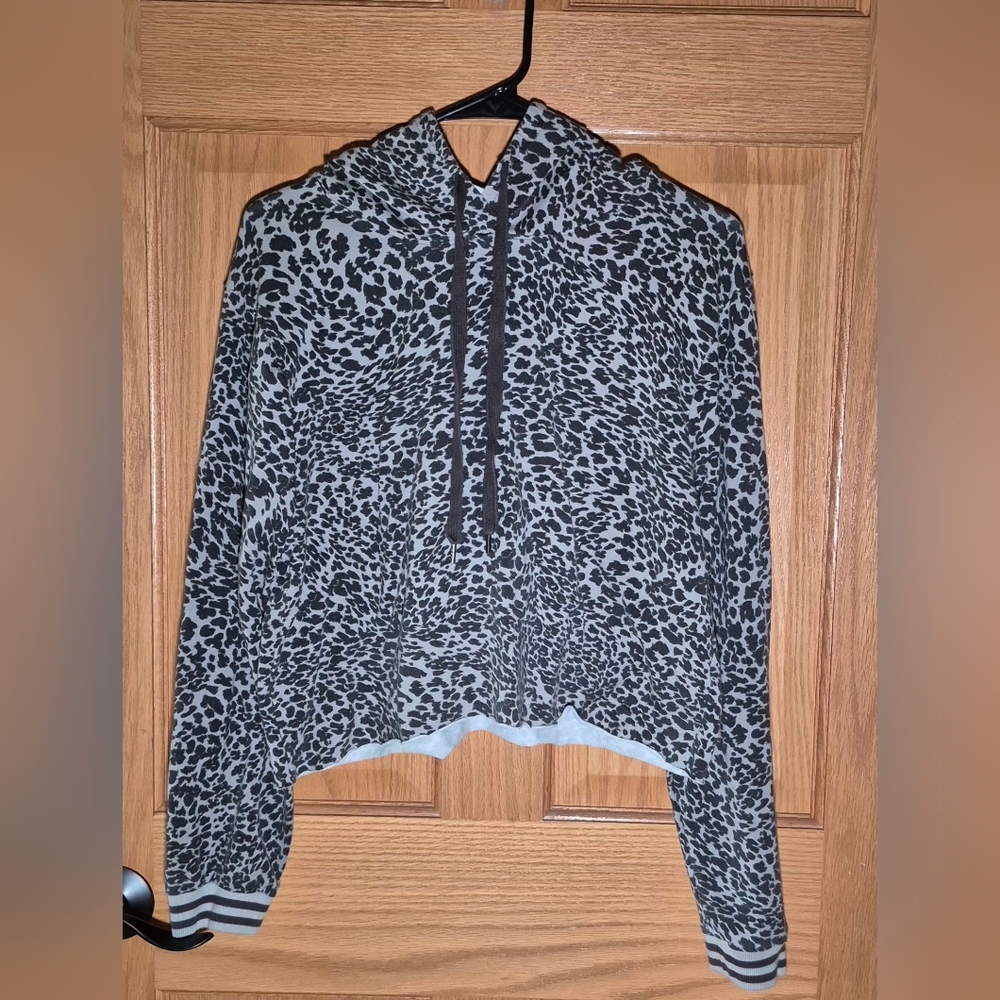 Mono B Women's Large Gray Leopard Cropped Hoodie EUC Raw Hem